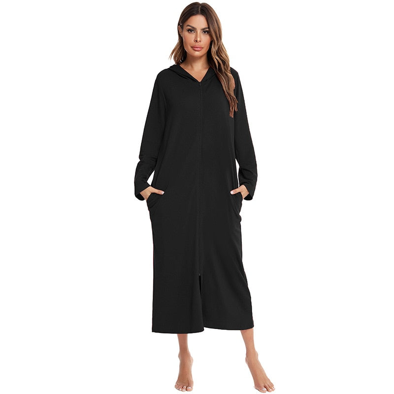 Lena | Women’s long bathrobe with hood, zipper closure and side pockets