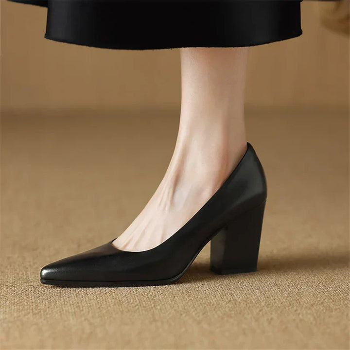 Veronica | Women’s pointed-toe block heel pumps with classic finish