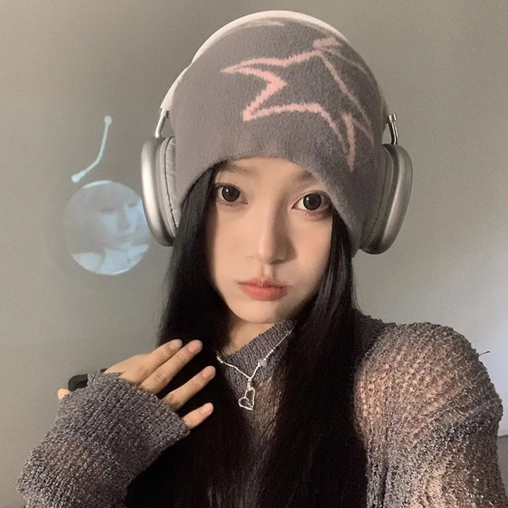 Sai | Women’s beanie hat with bold star pattern