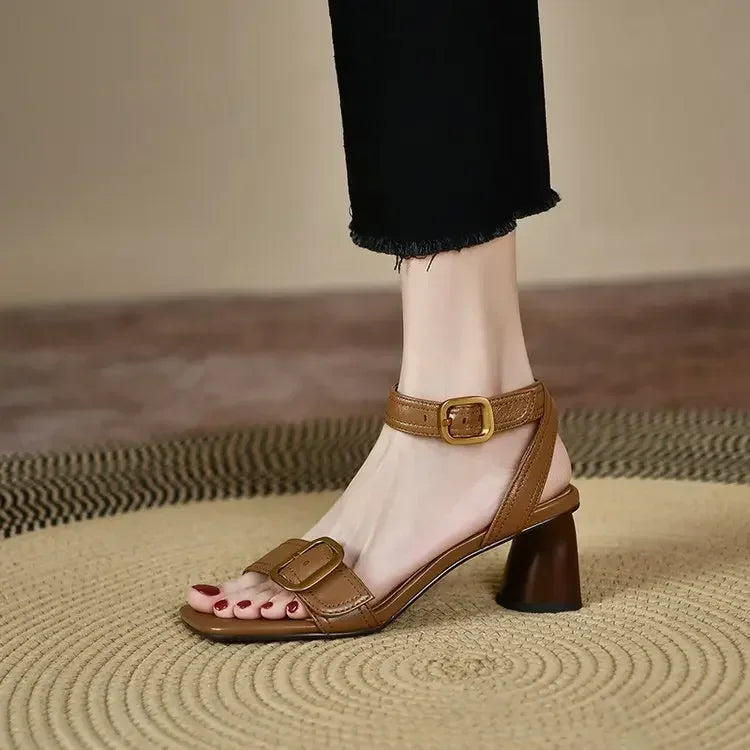 Shantal | Women’s sandals with square toe and flared heel