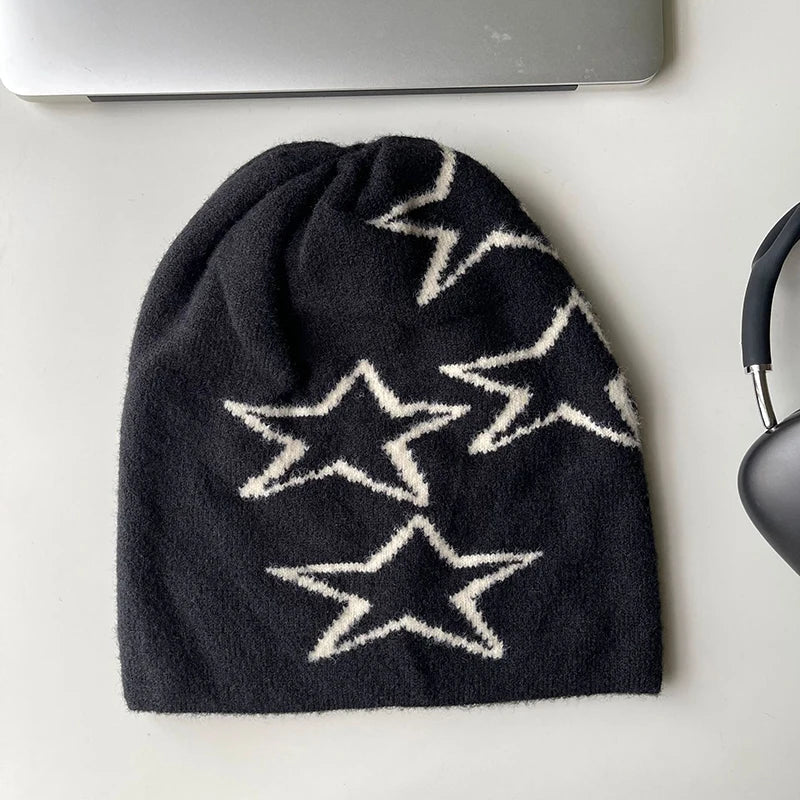 Sai | Women’s beanie hat with bold star pattern
