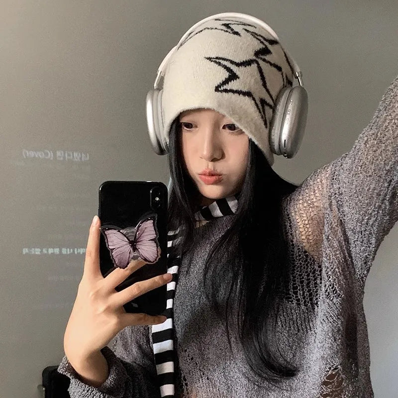 Sai | Women’s beanie hat with bold star pattern