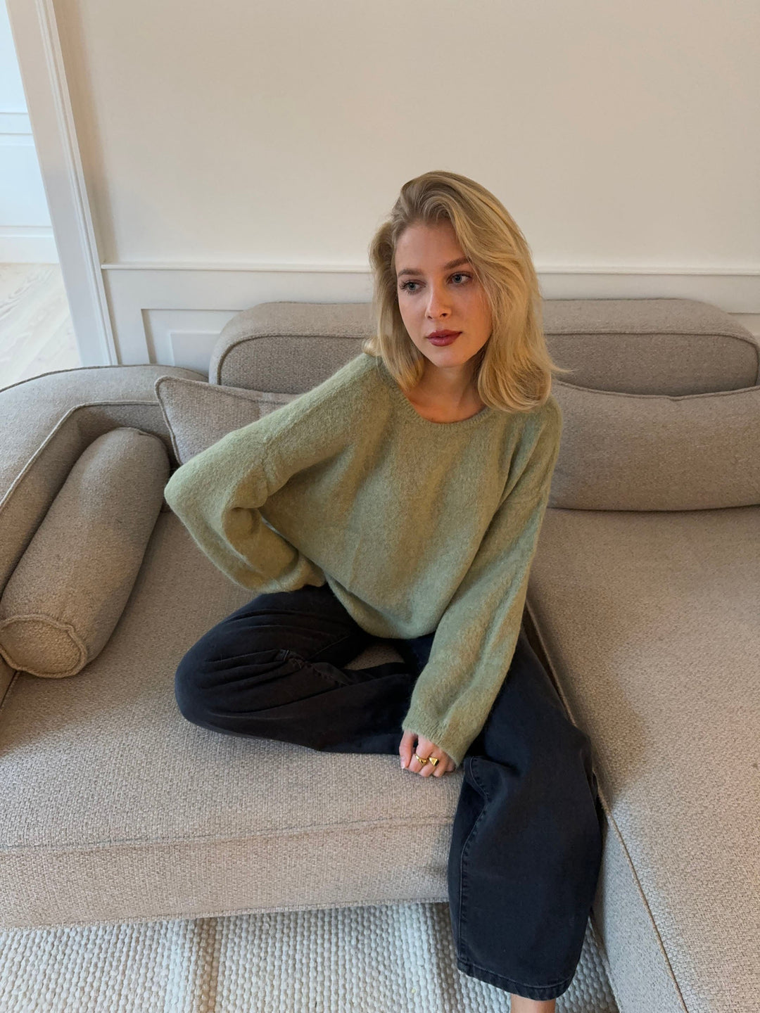 Ivy | Women’s knit sweater with oversized fit design