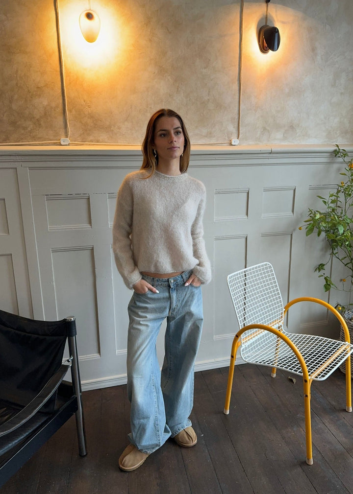 Mitz | Women’s sweater with relaxed fit and 90’s inspired silhouette