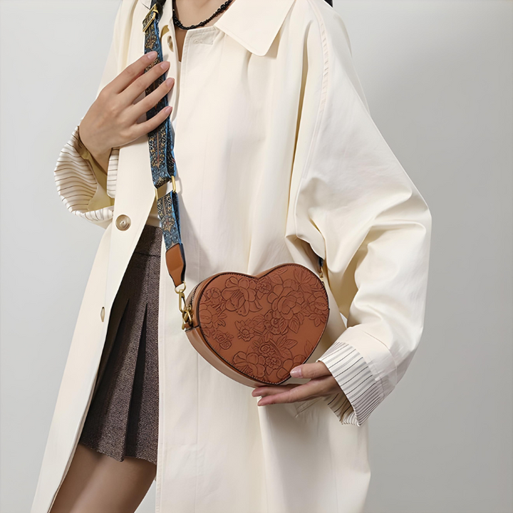 Katie | Women's heart-shaped everyday bag