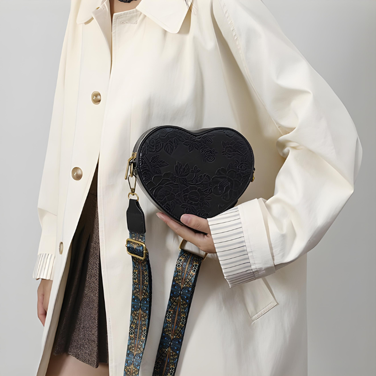 Katie | Women's heart-shaped everyday bag