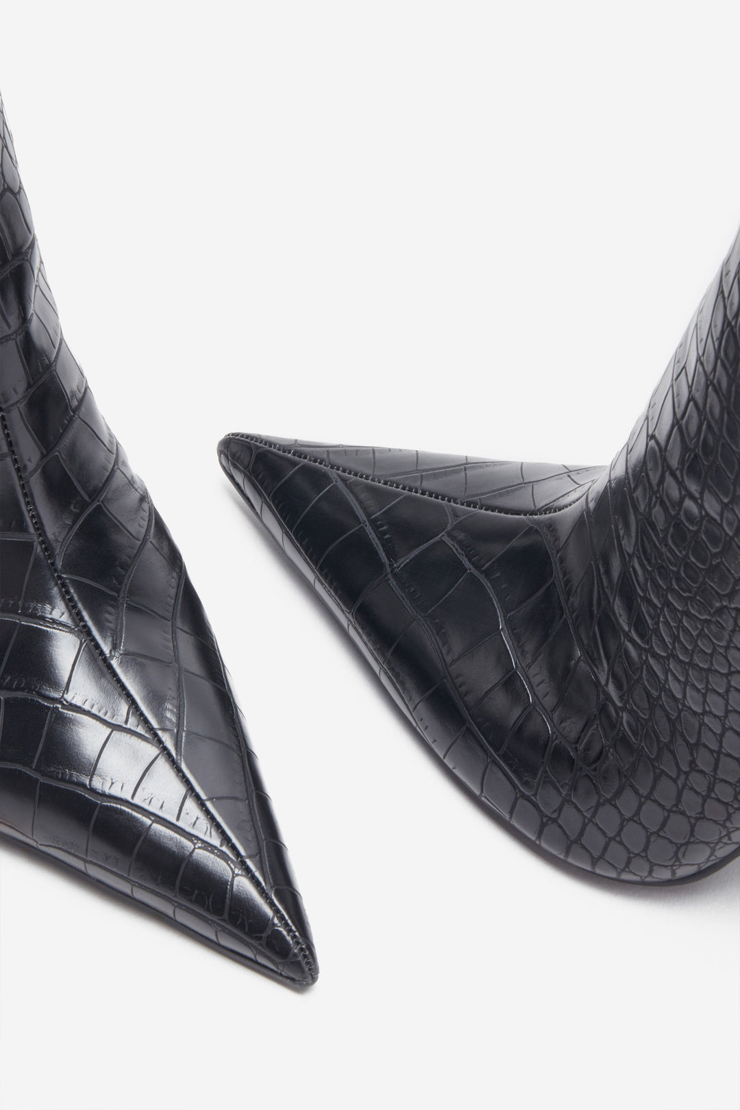 Yvonne | Women’s pointed-toe croc-embossed stiletto boots