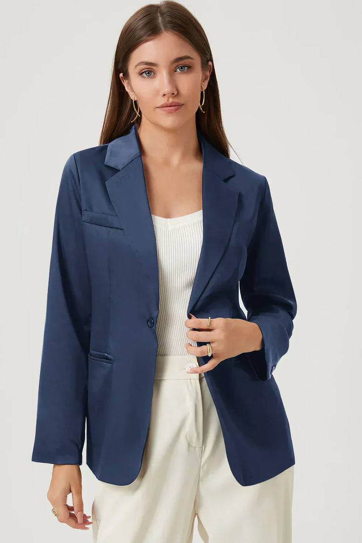 Harper | Women’s blazer with modern cut design