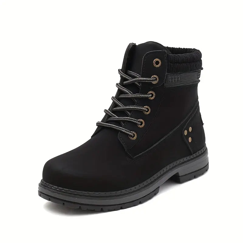 Tracy | Women’s walking boots with modern lace-up design and versatile profile