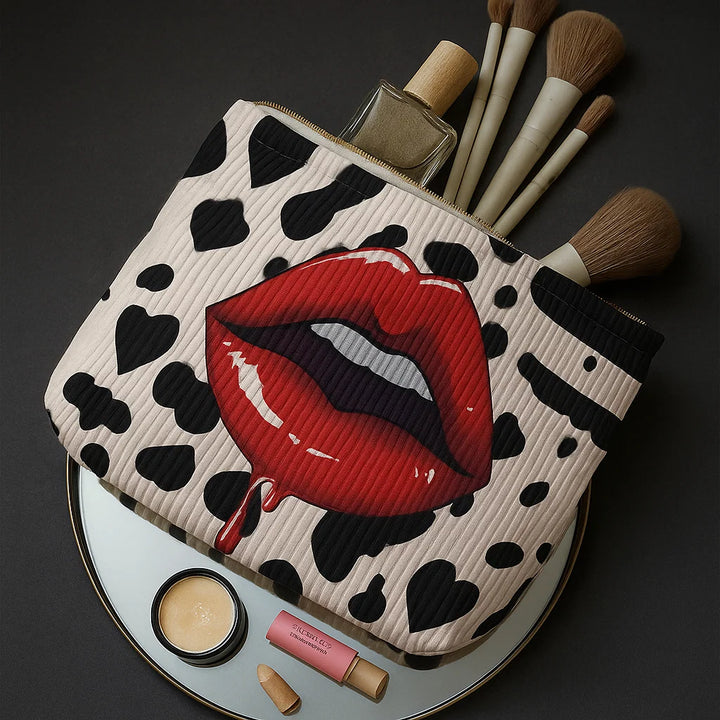 Molly | Women’s zipper pouch bag with graffiti-inspired lip design