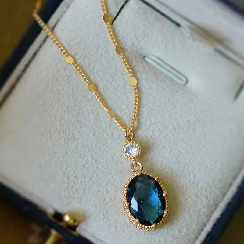 Tessa | Women’s necklace with oval gemstone pendant and gold chain