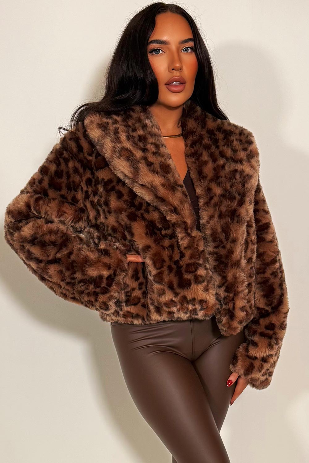 Azariah | Women’s cropped faux fur jacket with collar