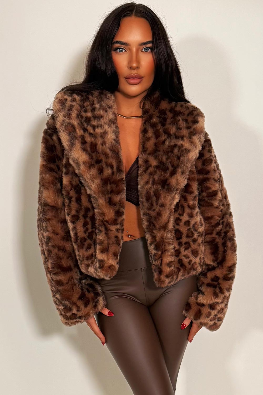 Azariah | Women’s cropped faux fur jacket with collar