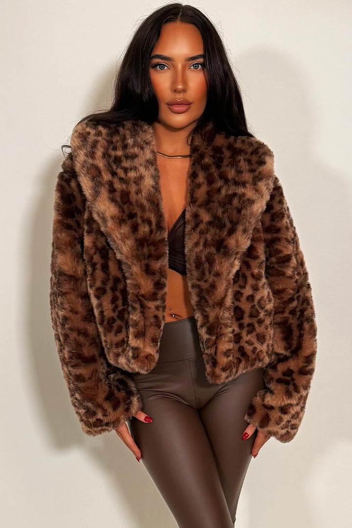 Azariah | Women’s cropped faux fur jacket with collar