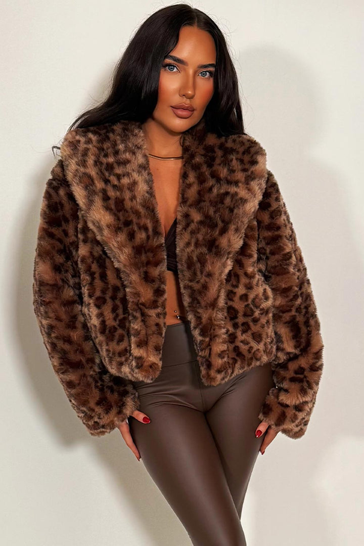 Azariah | Women’s cropped faux fur jacket with collar