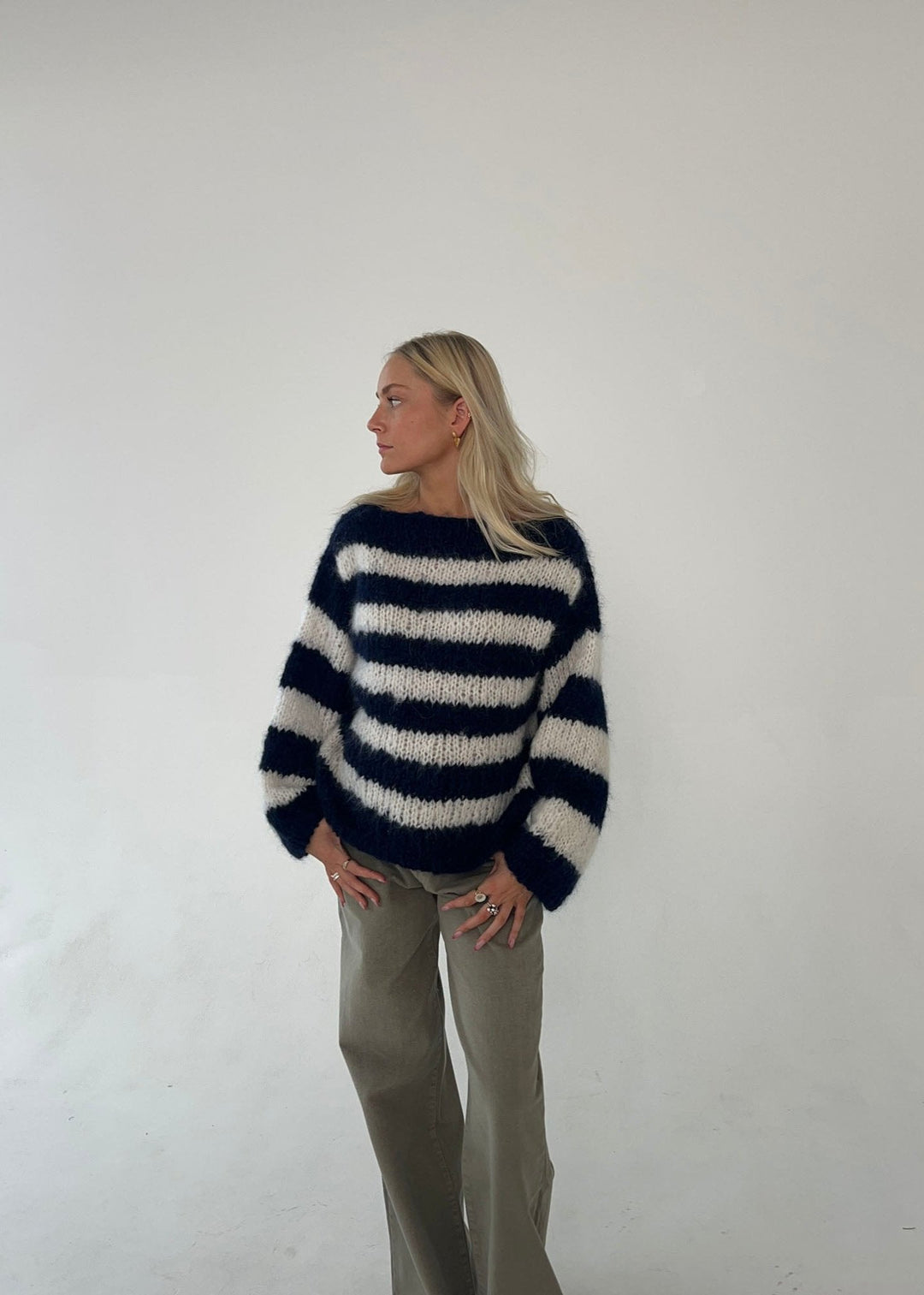 Aurora | Women’s knit sweater with boat neck design