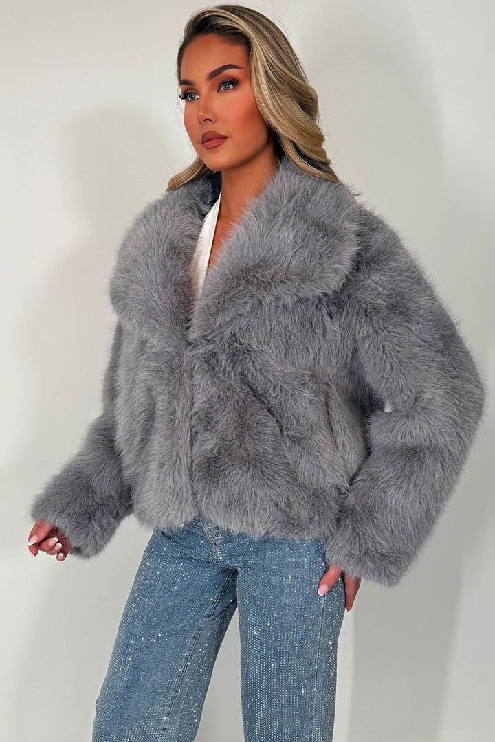 Yaneli | Women’s collared faux fur jacket