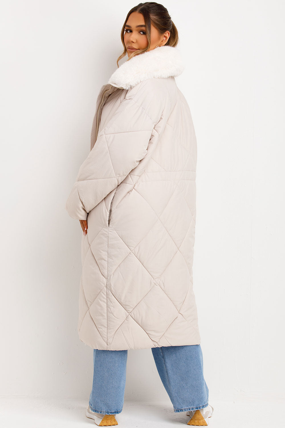 Wrenlee | Women’s long puffer quilted winter coat with faux fur collar