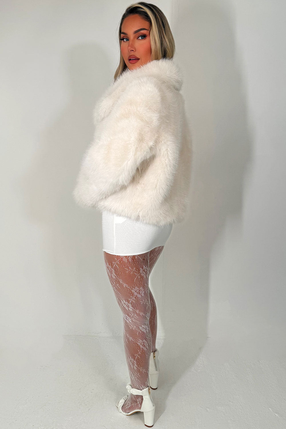 Saria | Women’s collared faux fur jacket