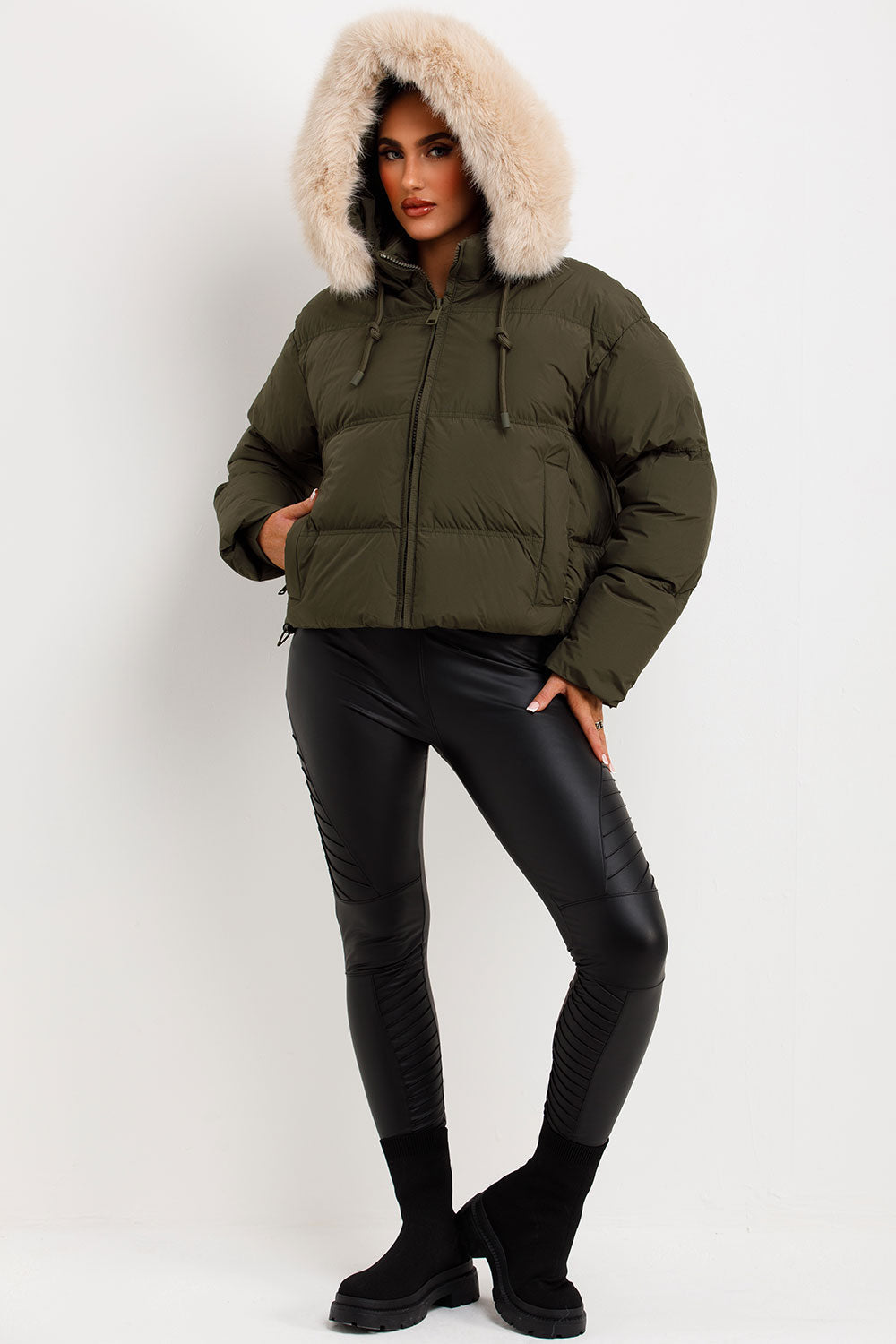 Aven | Women’s puffer jacket with faux fur hood
