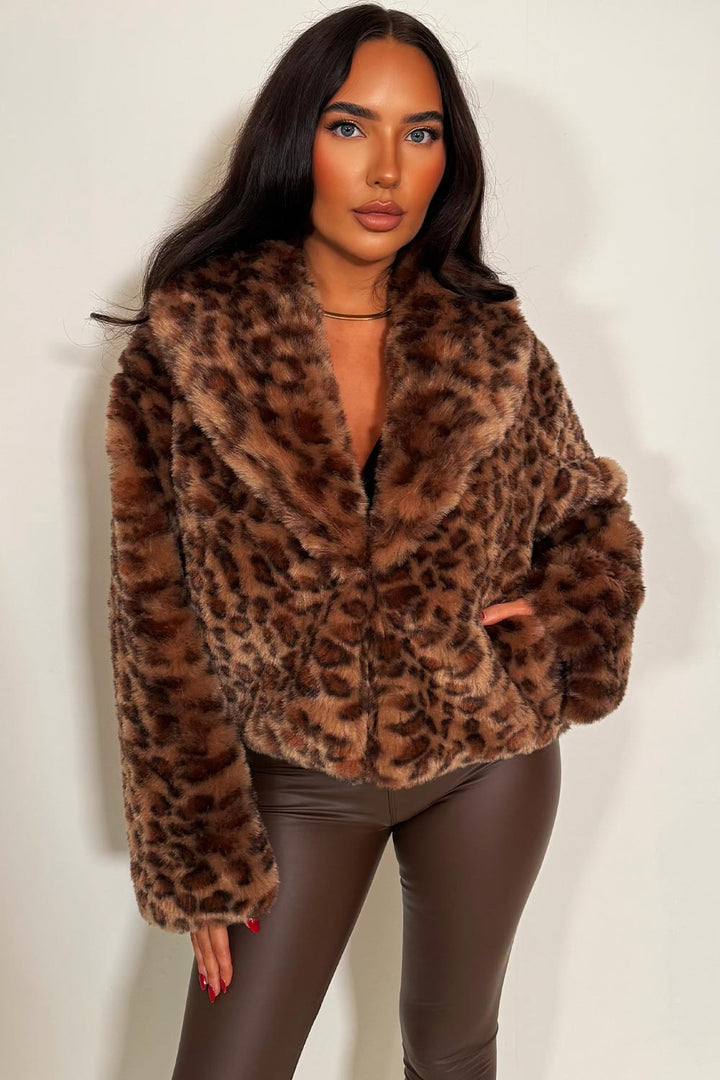Azariah | Women’s cropped faux fur jacket with collar