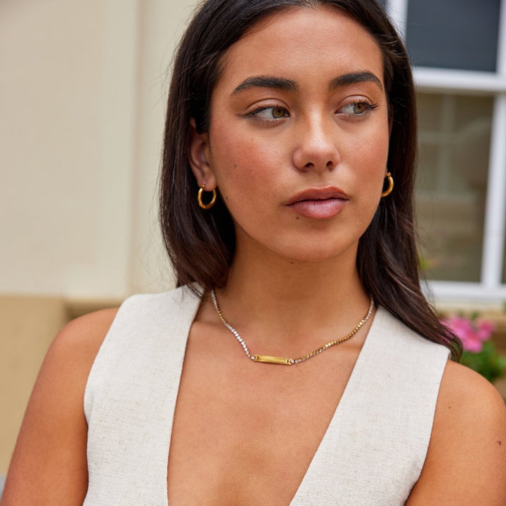 Rhina | Women’s bar plated necklace with gold and crystal chain