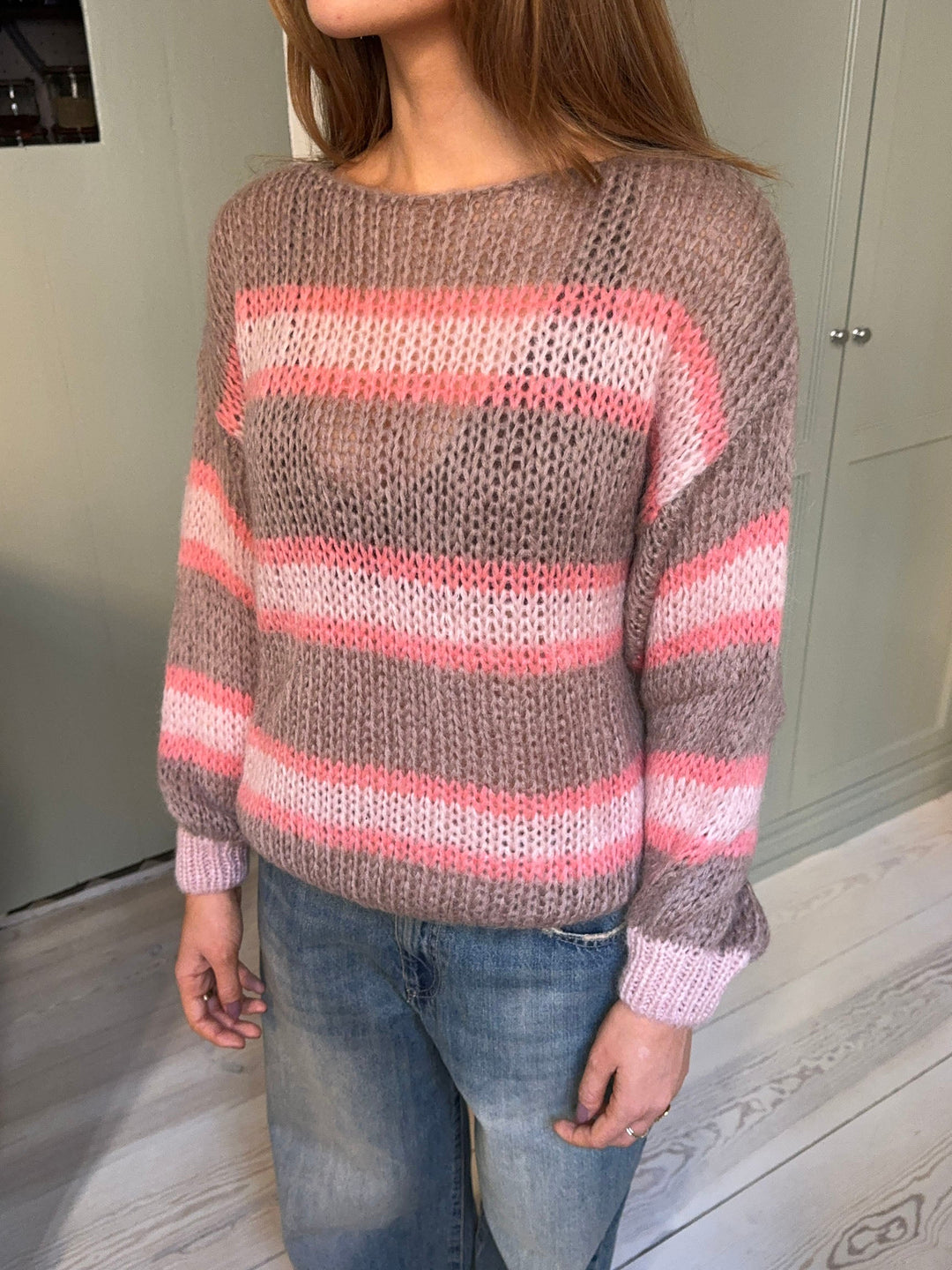 Elowen | Women’s knit sweater with striped waist design