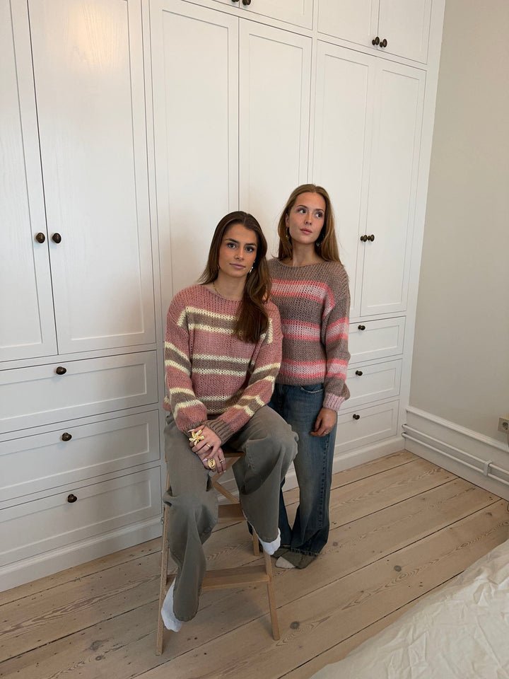 Ophelia | Women’s knit sweater with striped waist design