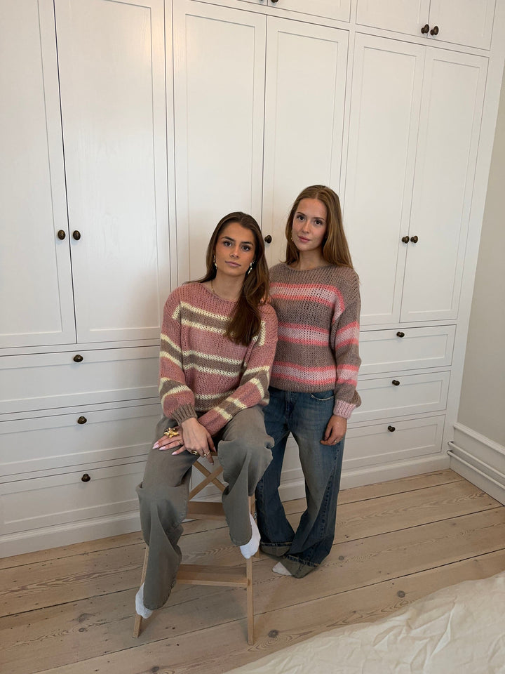 Ophelia | Women’s knit sweater with striped waist design