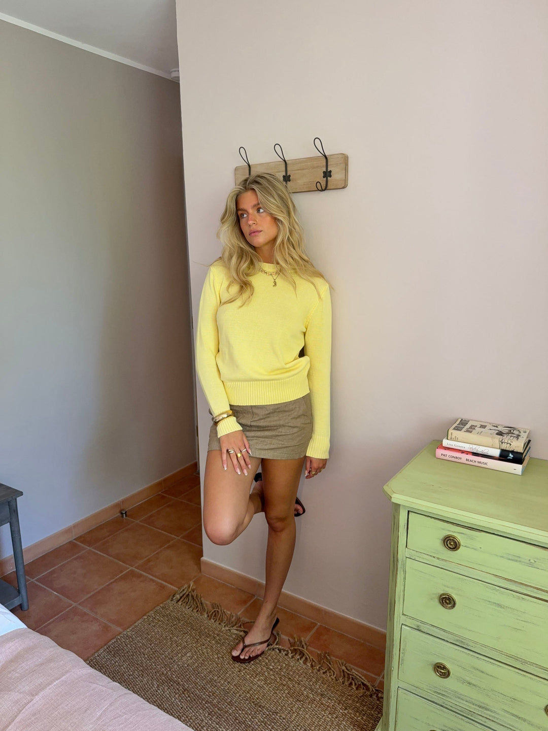 Ellis | Women’s knit sweater with crew neckline design