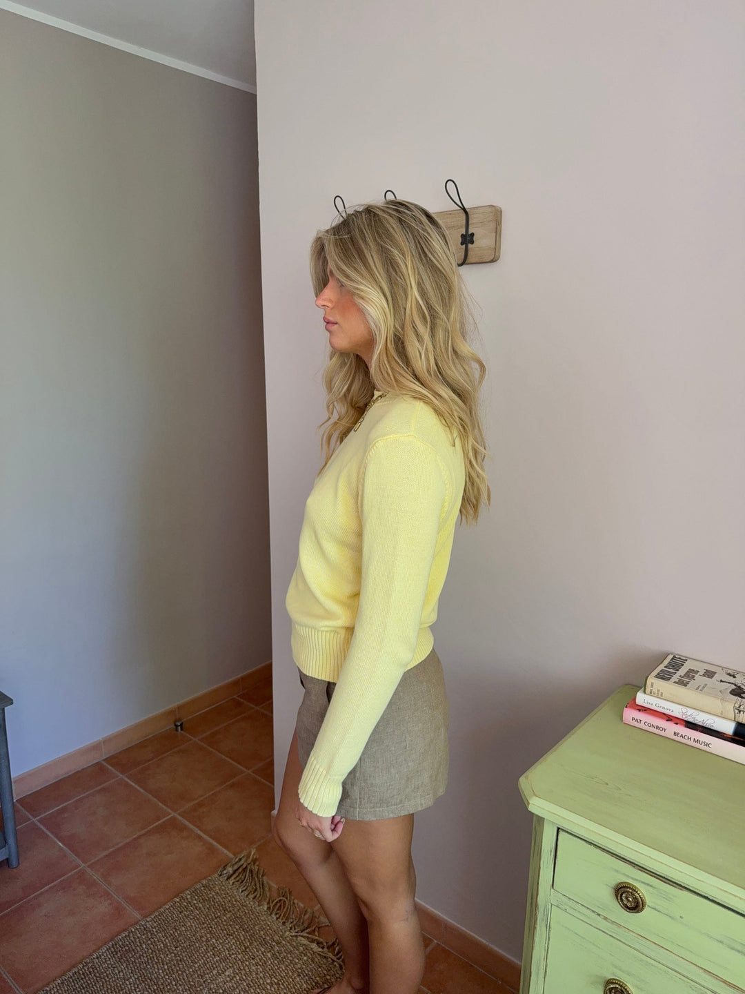 Ellis | Women’s knit sweater with crew neckline design