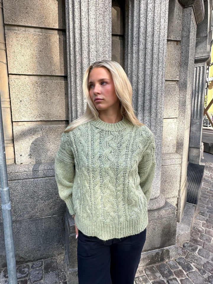 Fallon | Women’s cable knit sweater with balloon sleeve design