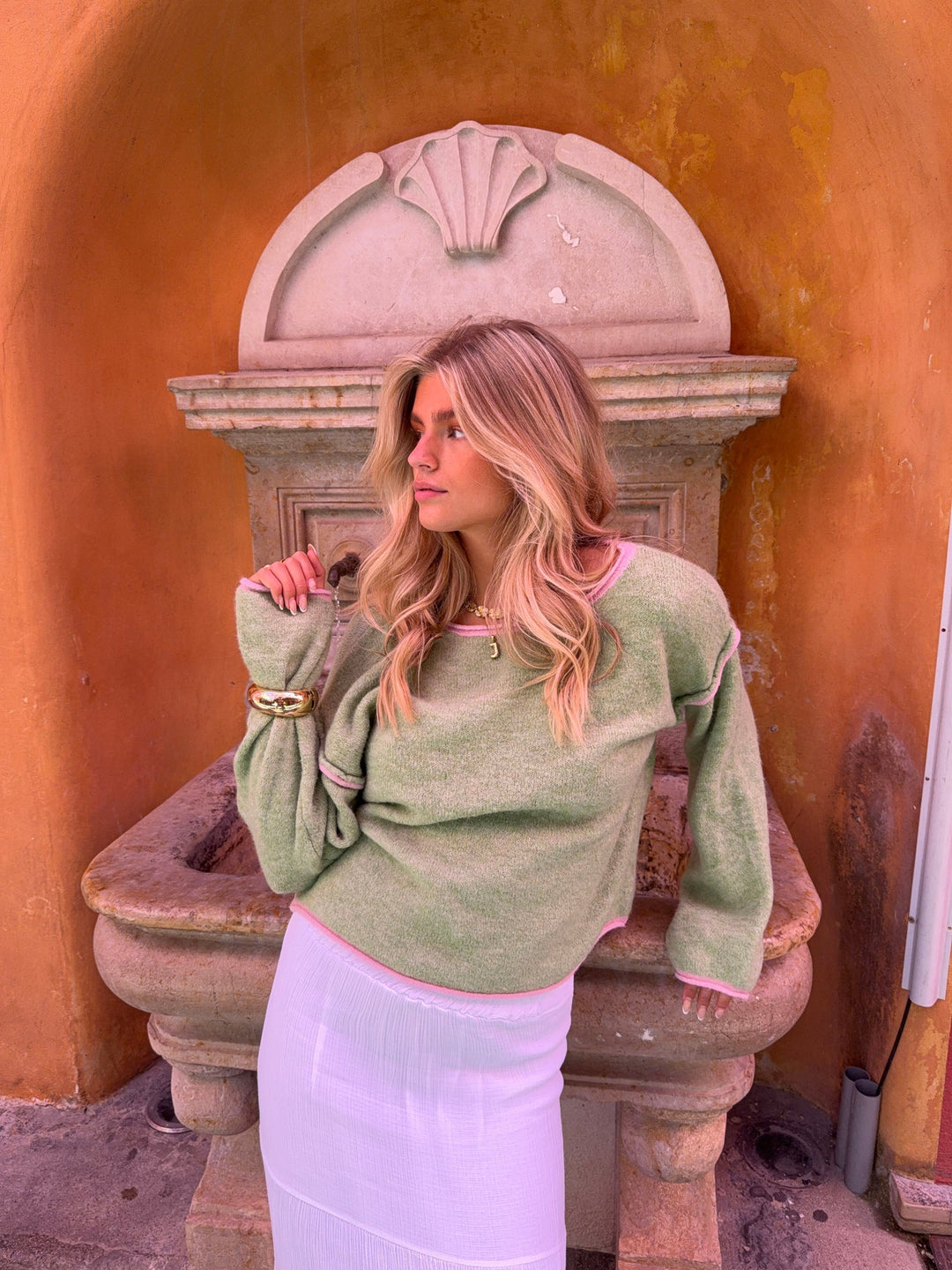 Hadley | Women’s knit sweater with contrast seam design