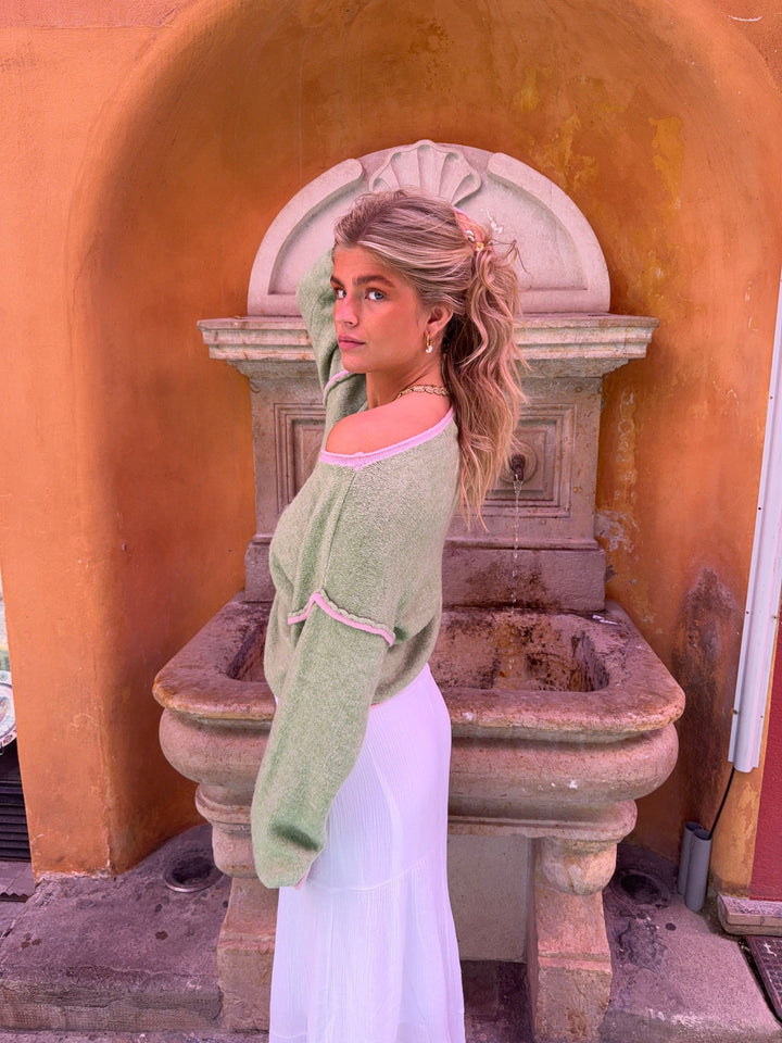 Hadley | Women’s knit sweater with contrast seam design