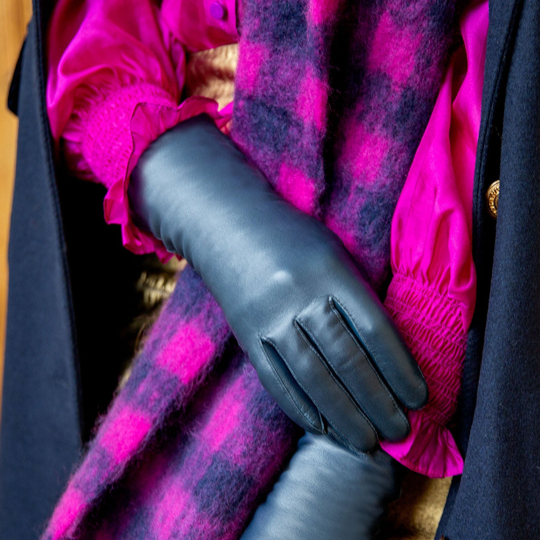 Ronna | Women’s long gloves with sleek extended cuff
